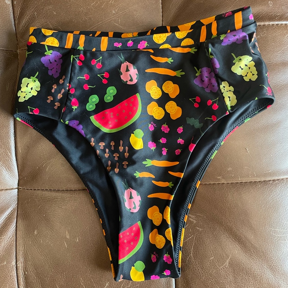 ookioh x lisa says gah! high waisted bottoms
